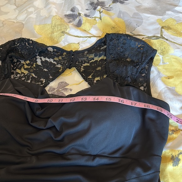 XSCAPE | FORMAL DRESS | SIZE 16W | BLACK CHIFFON - Picture 12 of 14